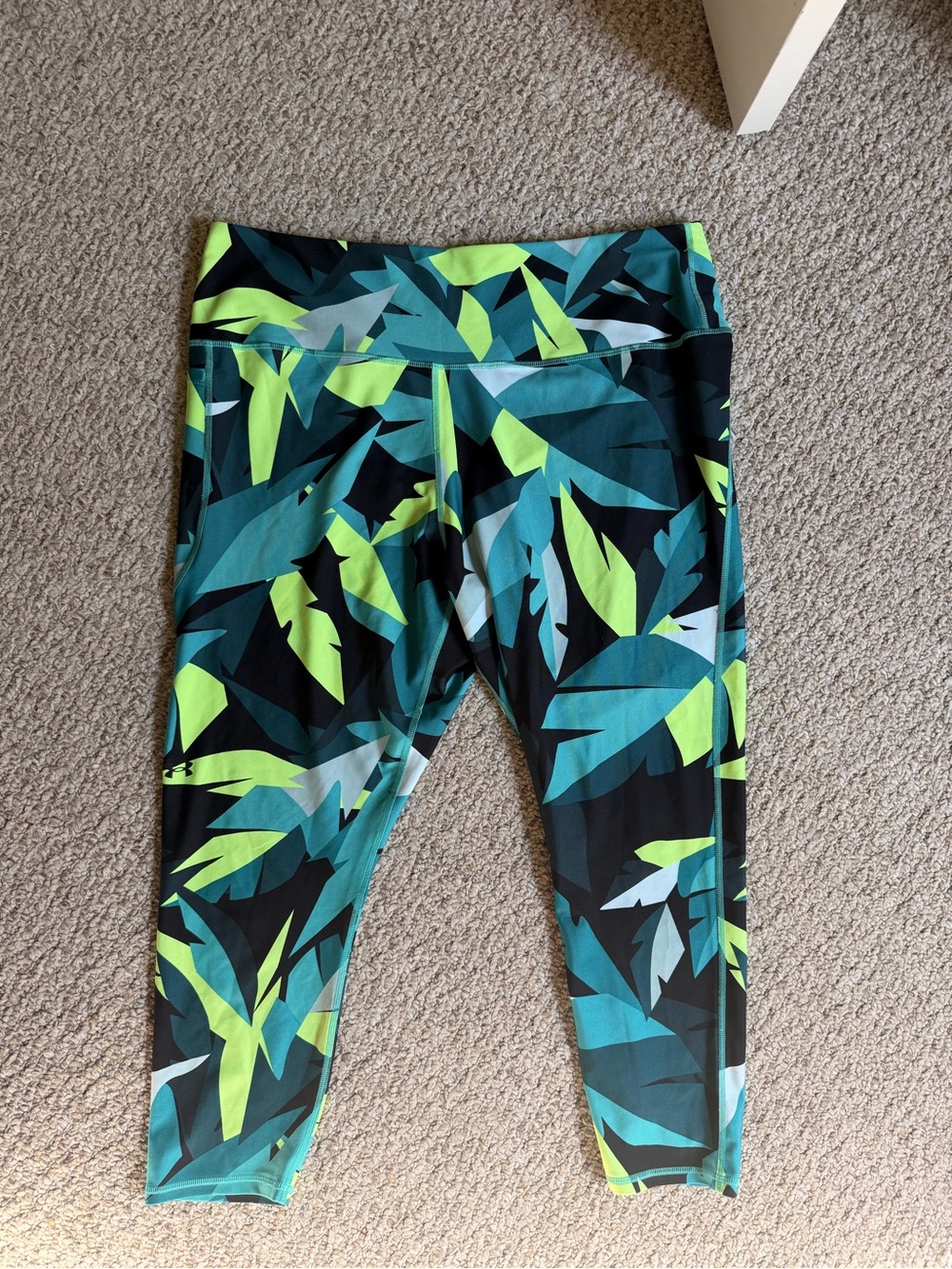 Under Armour Women’s 3X Compression Leggings High Rise Teal Green Yellow Leaf